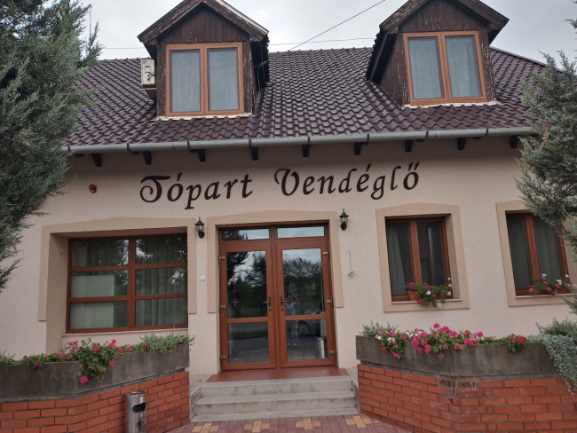 Tópart Vendéglő és Panzió, Mezőberény